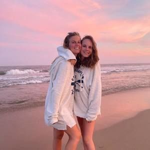 Meet your Posher, Ella